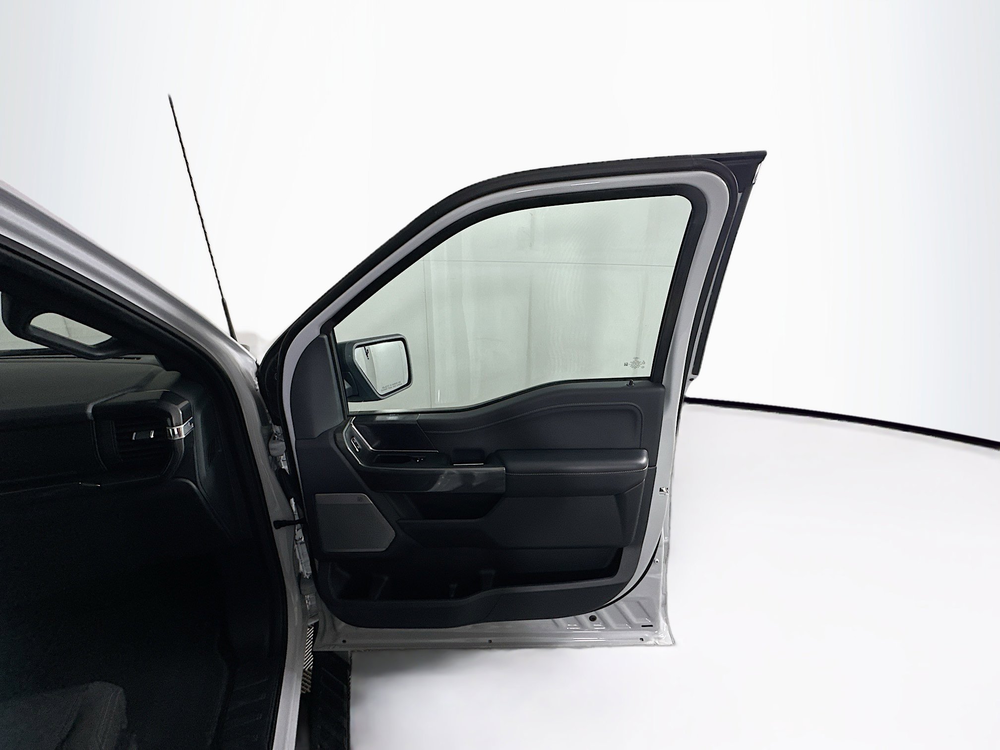 Used 2023 Ford F150 XLT w/ Equipment Group 302A High image 31