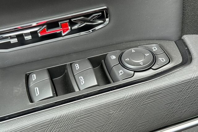 New 2026 GMC Sierra 1500 AT4X w/ LPO, Black Badging Package AWD/4WD image 12