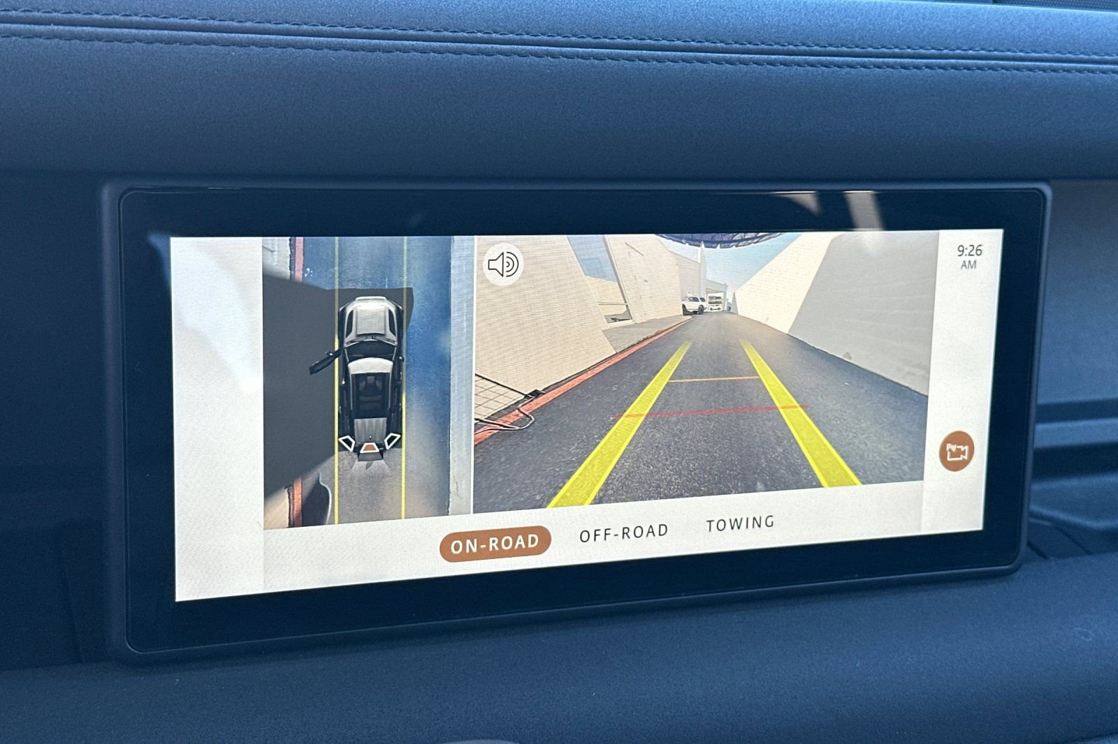 Used 2023 Land Rover Defender 110 X-Dynamic SE image 25