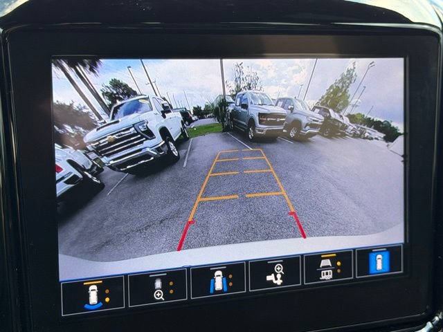 Used 2023 Chevrolet Traverse High Country AWD/4WD image 27