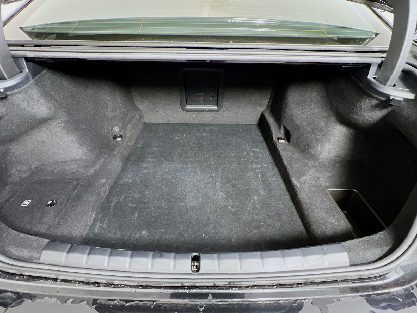 Used 2025 BMW 740i xDrive image 29