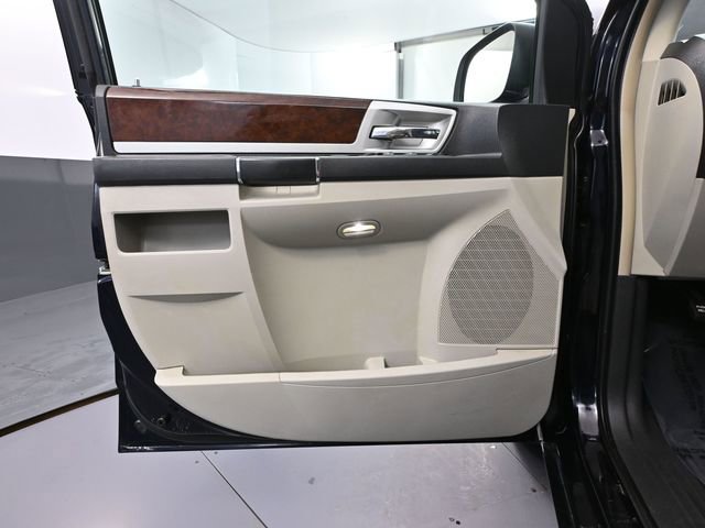 Used 2010 Chrysler Town & Country Touring Plus image 16