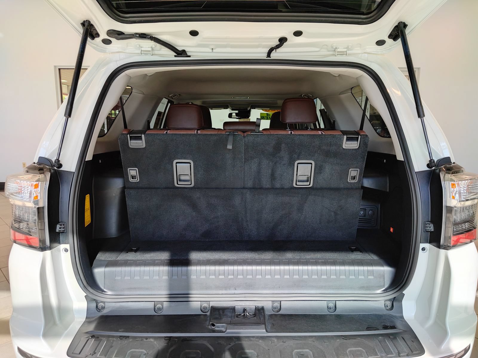 Used 2023 Toyota 4Runner Limited AWD/4WD image 15