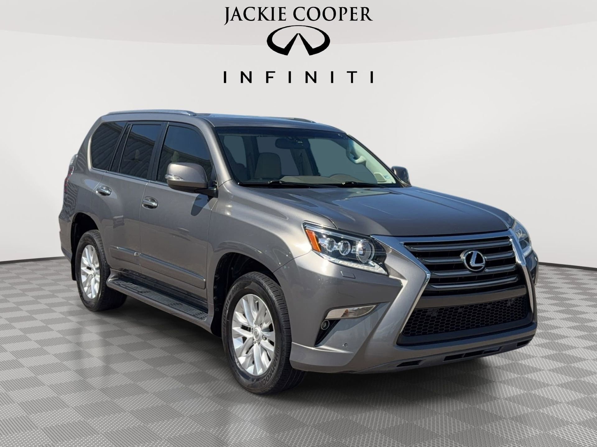 Used 2014 Lexus GX 460 w/ Premium Package AWD/4WD image 3