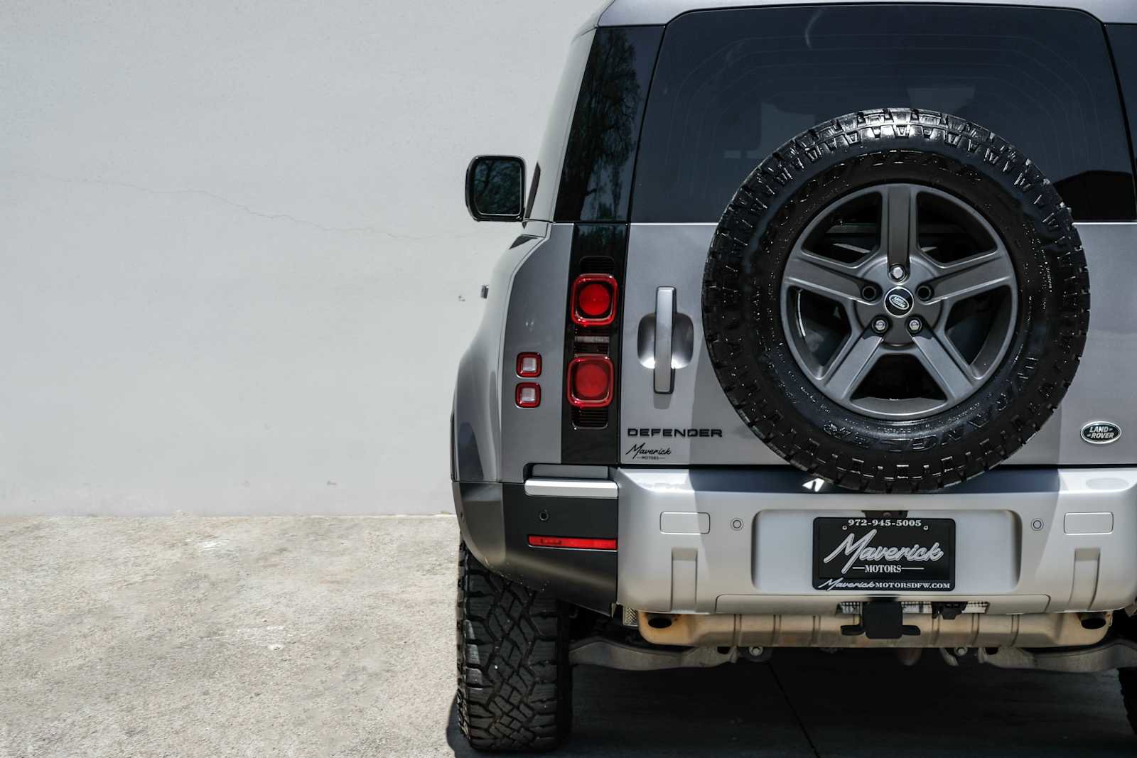 Used 2022 Land Rover Defender 90 image 41