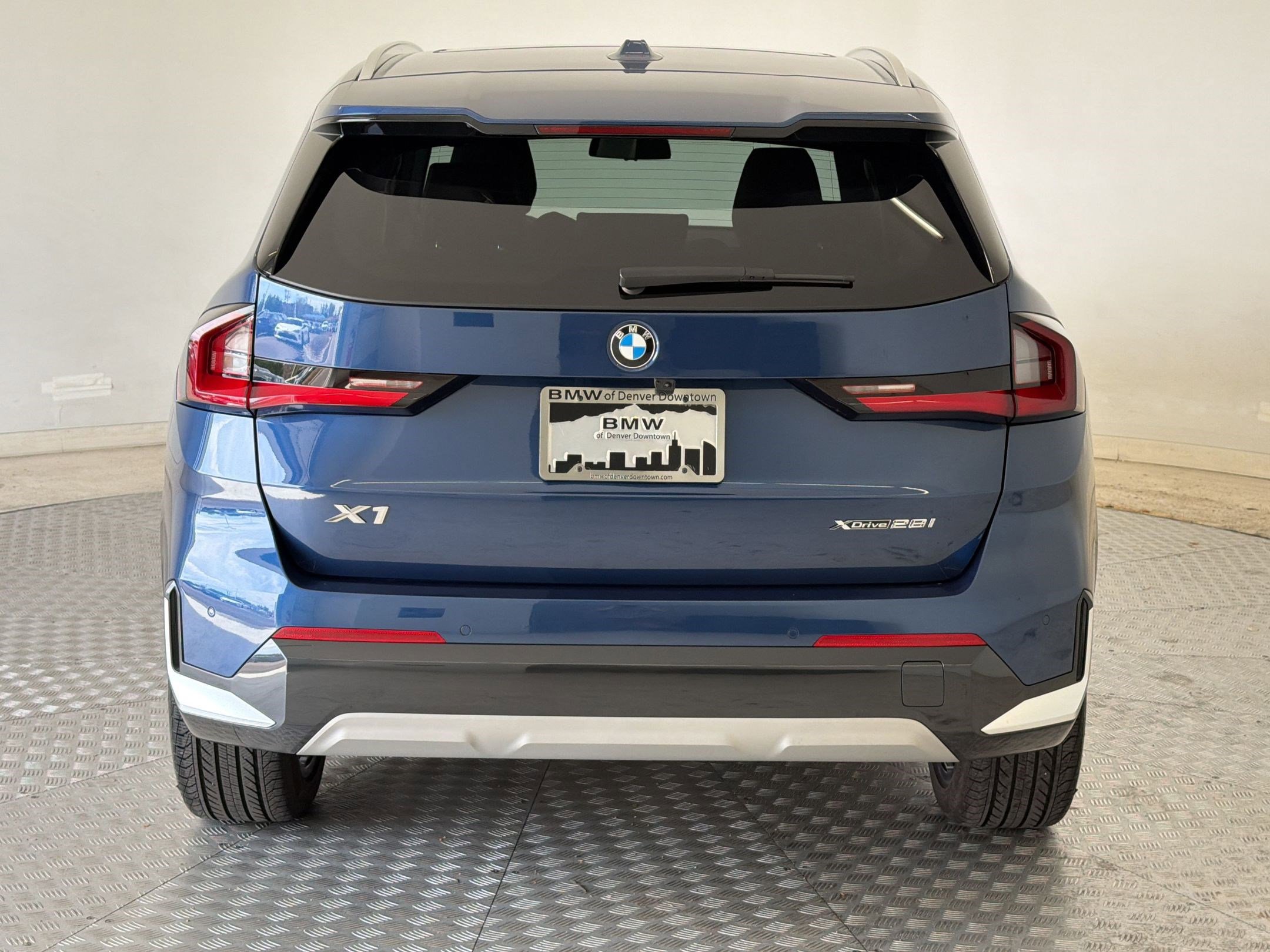 Used 2025 BMW X1 xDrive28i w/ Technology Package image 10