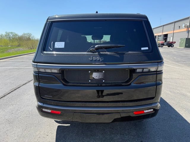 New 2026 Jeep Grand Wagoneer Summit w/ Premium Group III AWD/4WD image 8