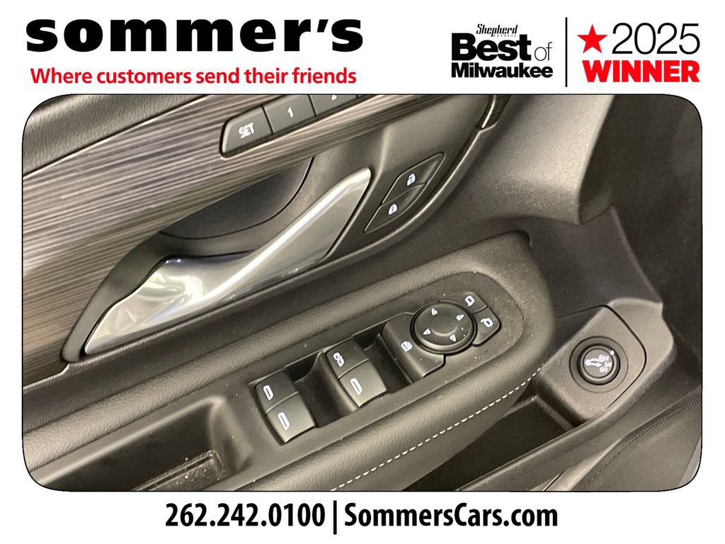 Used 2024 GMC Terrain SLT w/ Elevation Edition AWD/4WD image 11