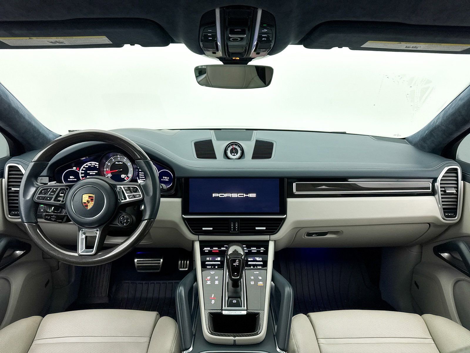 Used 2022 Porsche Cayenne Turbo AWD/4WD image 25