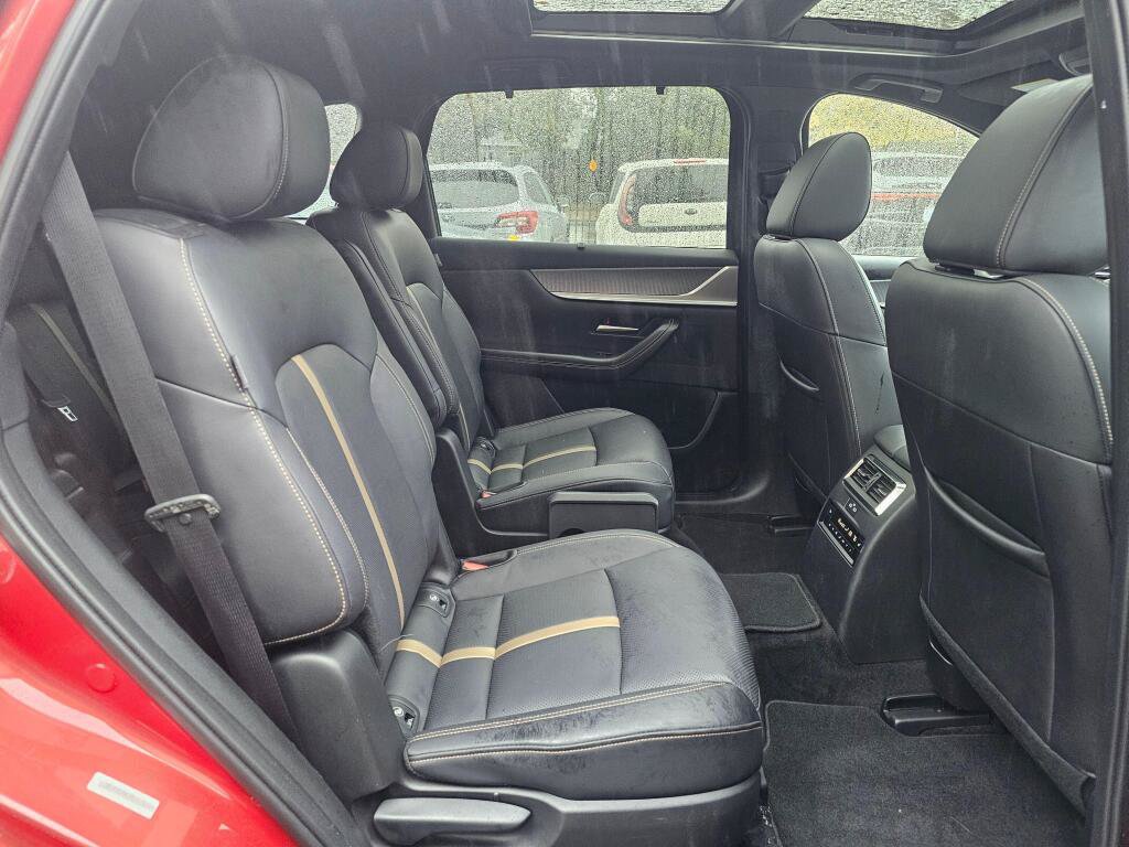 Certified 2024 MAZDA CX-90 Plug-In Hybrid w/ Premium Plus AWD/4WD image 13