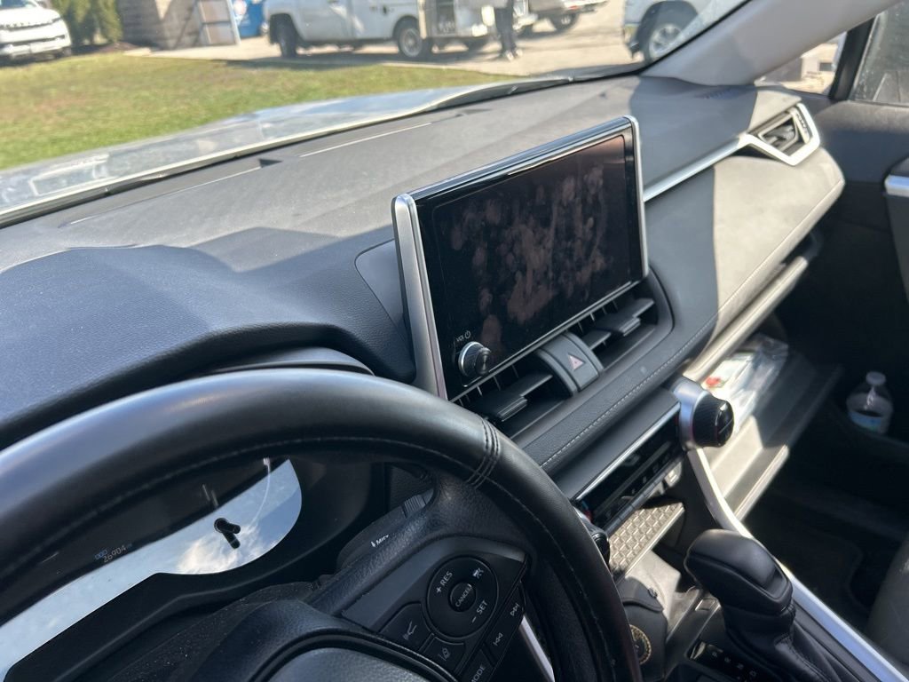 Used 2024 Toyota RAV4 XLE image 9