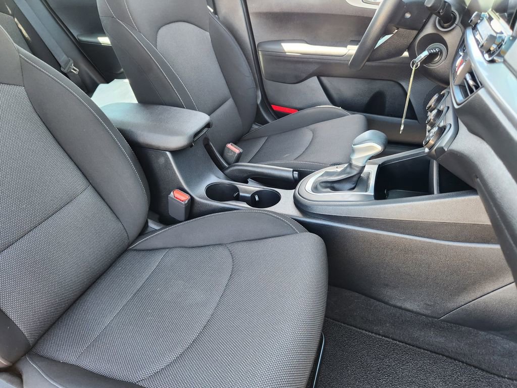 Certified 2024 Kia Forte LXS FWD image 13