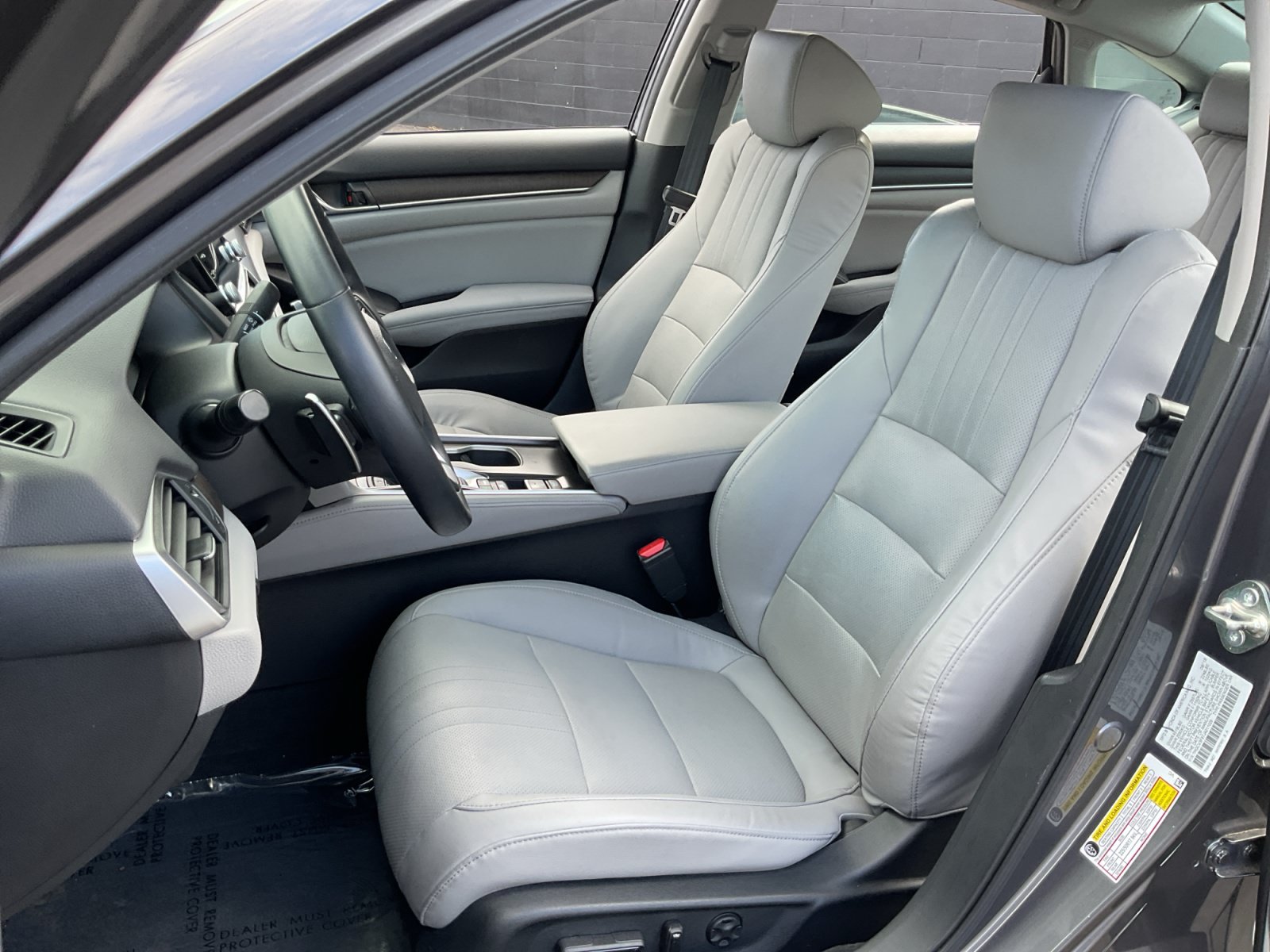 Used 2018 Honda Accord Touring image 18