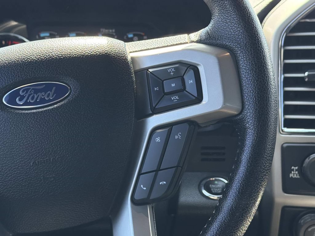 Used 2016 Ford F150 Lariat w/ Equipment Group 502A Luxury AWD/4WD image 12