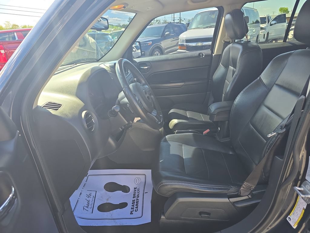 Used 2016 Jeep Patriot High Altitude FWD image 20