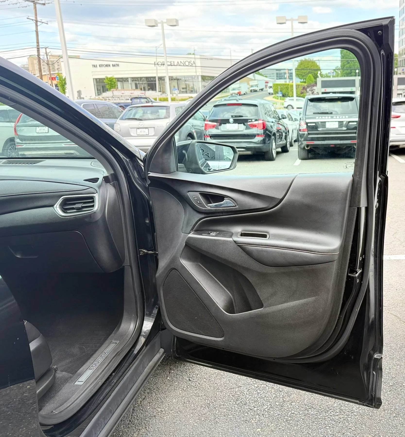 Used 2018 Chevrolet Equinox Premier AWD/4WD image 35