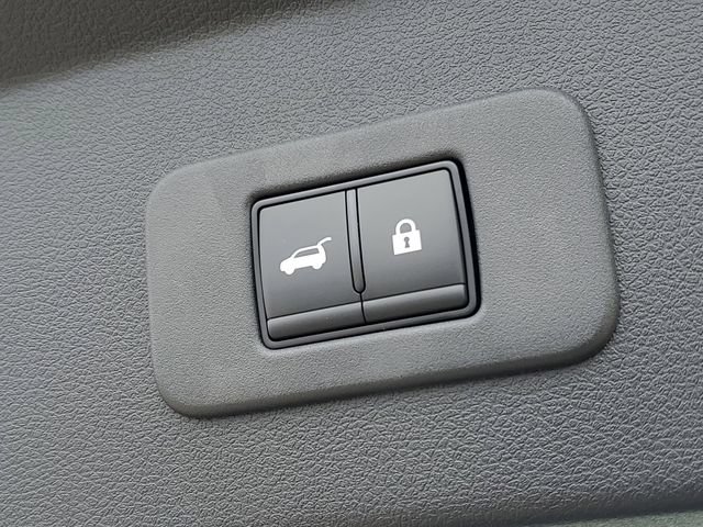 New 2026 Nissan Leaf Platinum+ w/ Illuminated Package FWD image 31