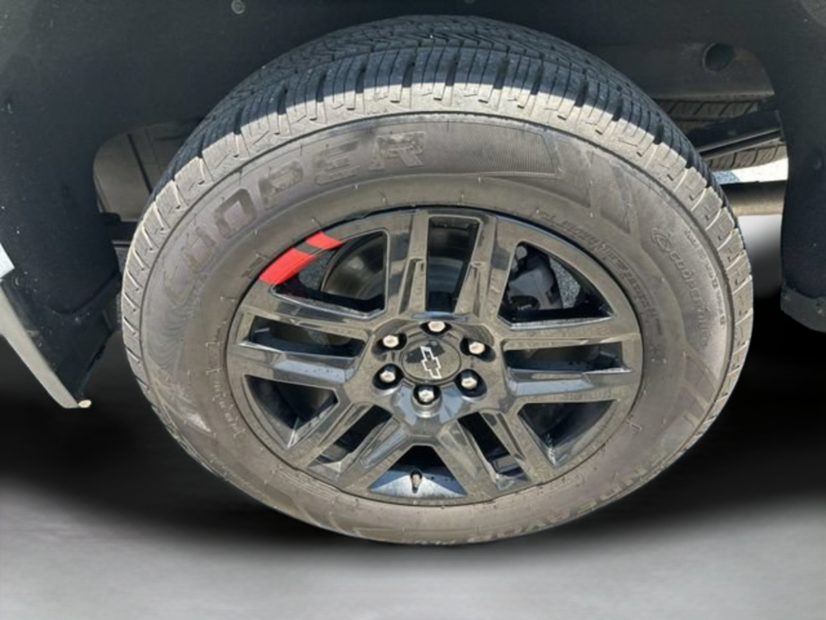 Used 2022 Chevrolet Silverado 1500 RST w/ Redline Edition AWD/4WD image 30