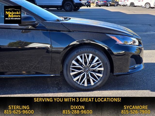 Used 2024 Nissan Altima 2.5 SV image 10