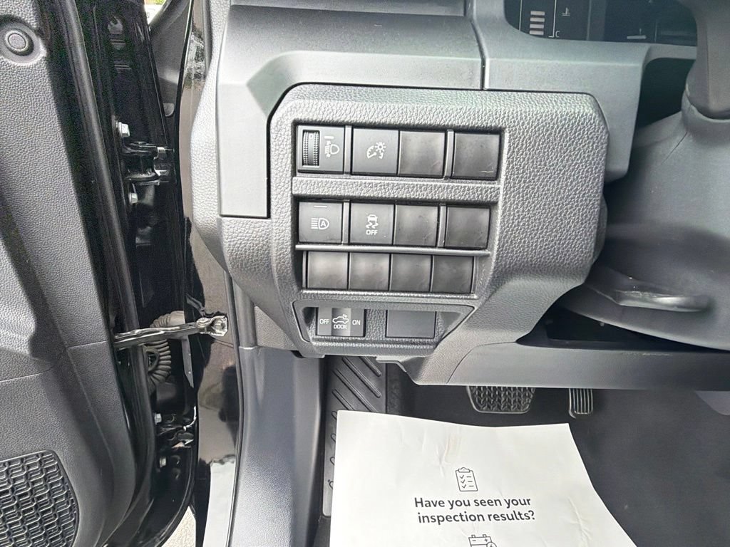 Certified 2024 Toyota Tacoma SR AWD/4WD image 36
