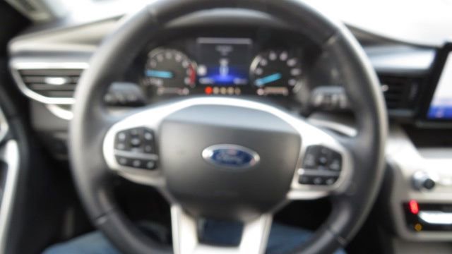 Certified 2022 Ford Explorer XLT w/ Equipment Group 202A image 24