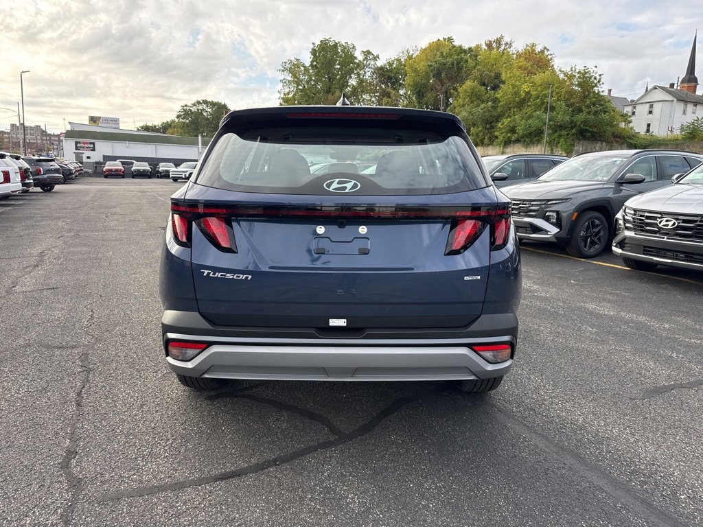 New 2026 Hyundai Tucson SE image 6