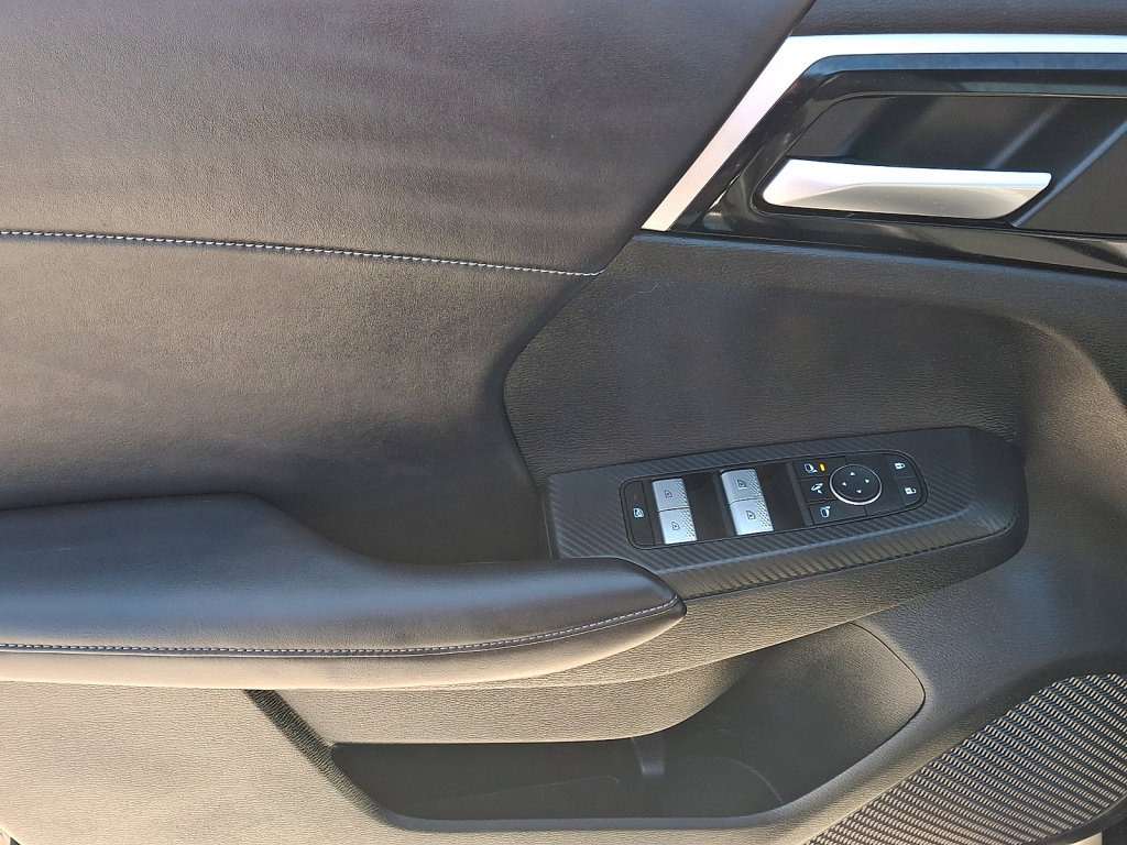Used 2024 Mitsubishi Outlander 4WD Plug-In Hybrid image 22