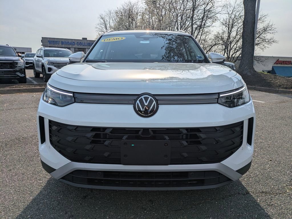 Certified 2025 Volkswagen Tiguan S image 9