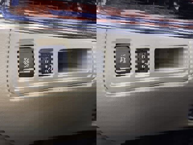 Used 2017 Cadillac XT5 Luxury w/ Driver Awareness Package image 22