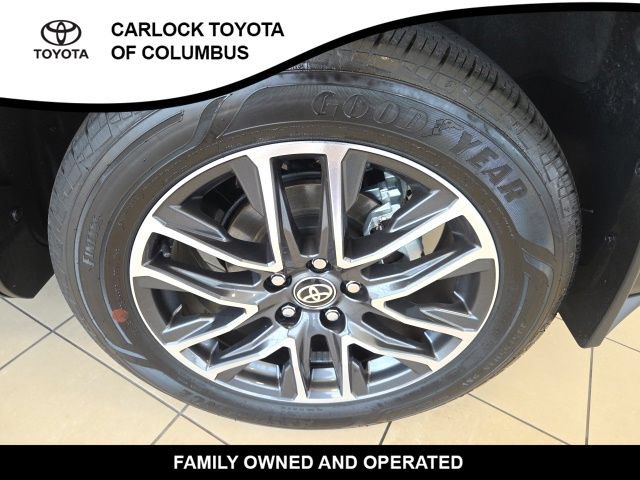 Used 2026 Toyota Corolla Cross XLE w/ Convenience Package FWD image 11