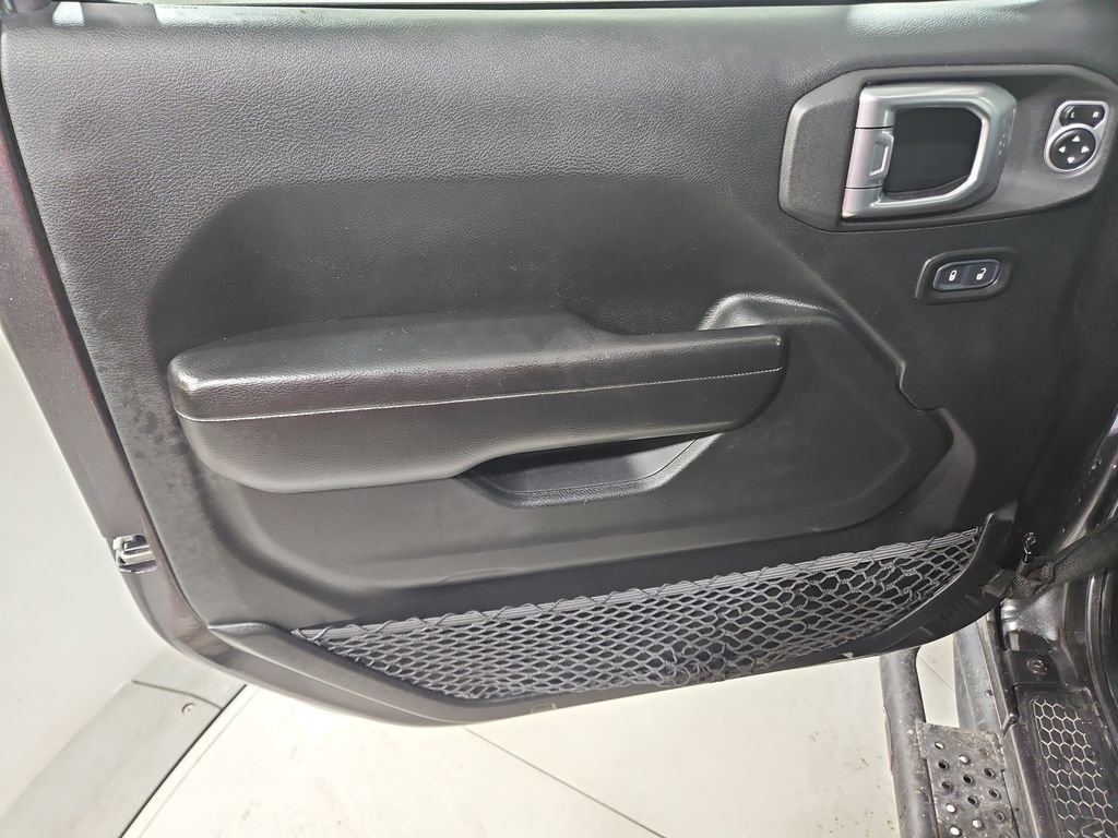 Used 2019 Jeep Wrangler Sport S image 11