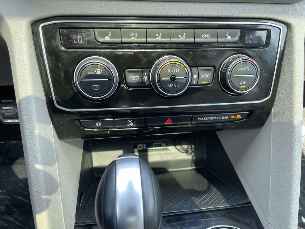 Used 2019 Volkswagen Atlas SEL R-Line image 41