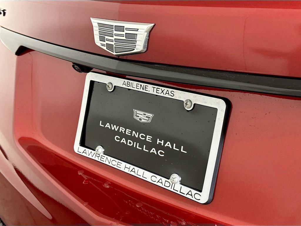 New 2026 Cadillac XT5 Luxury w/ LPO, ONYX Package image 18