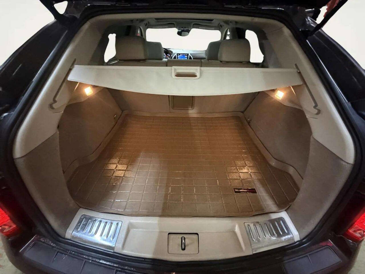 Used 2015 Cadillac SRX Luxury w/ Driver Awareness Package image 7