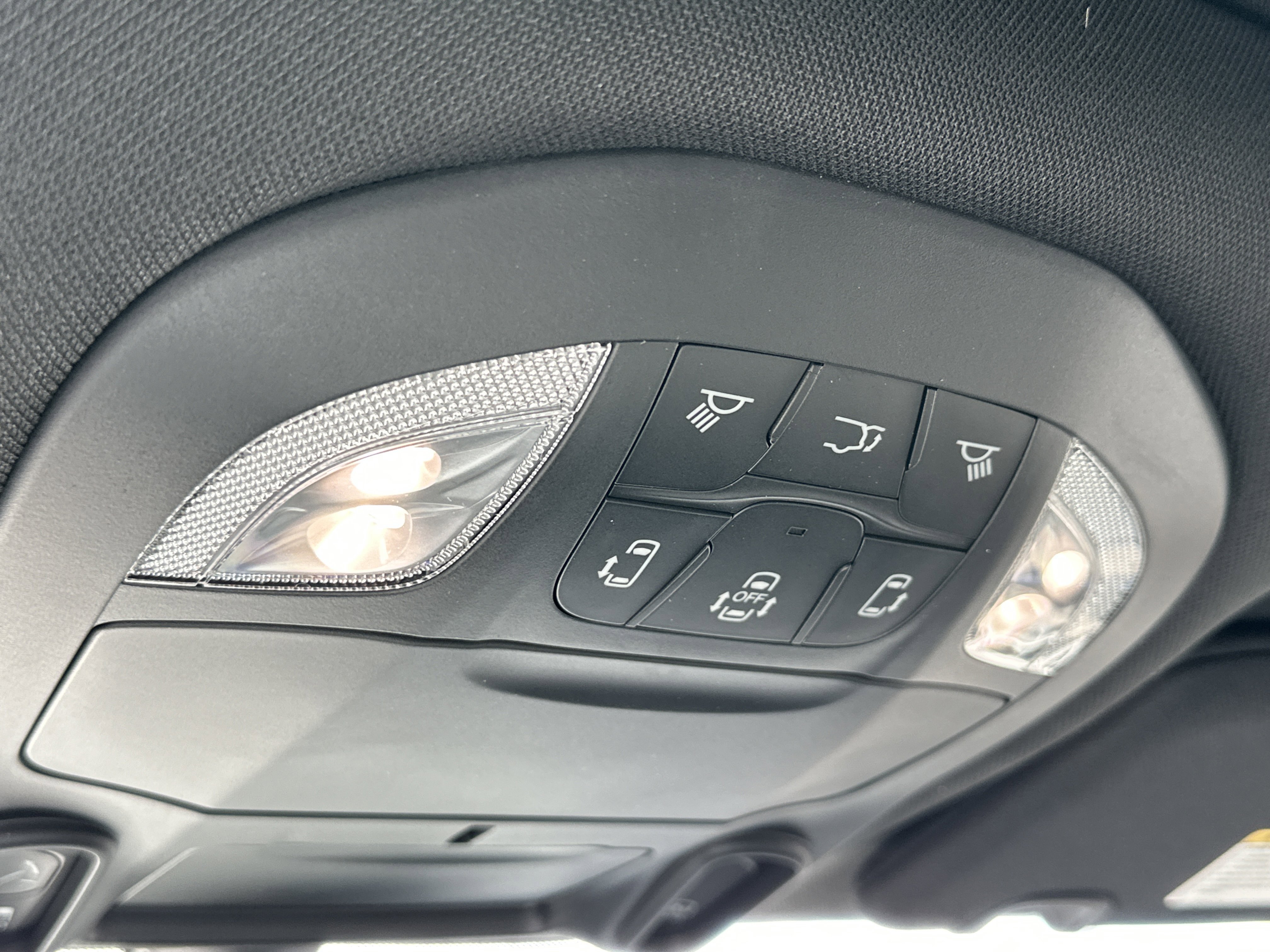 New 2026 Chrysler Pacifica Limited w/ Uconnect Theater Family Group image 11