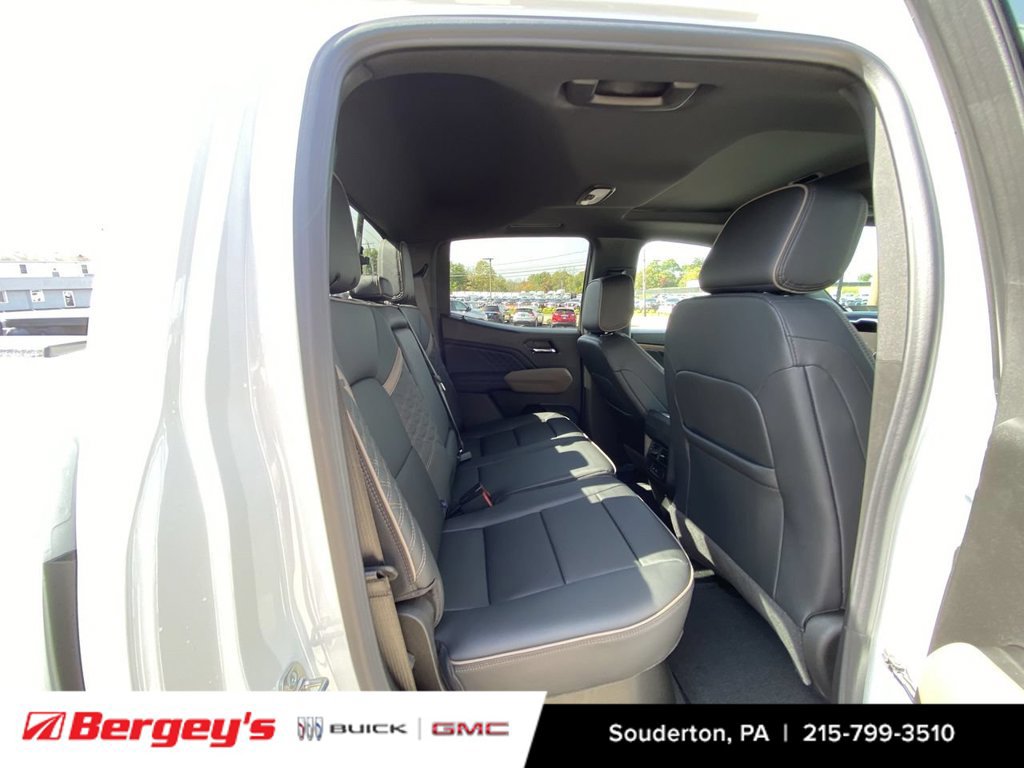New 2026 GMC Canyon Denali w/ LPO, Black Badging Package AWD/4WD image 23