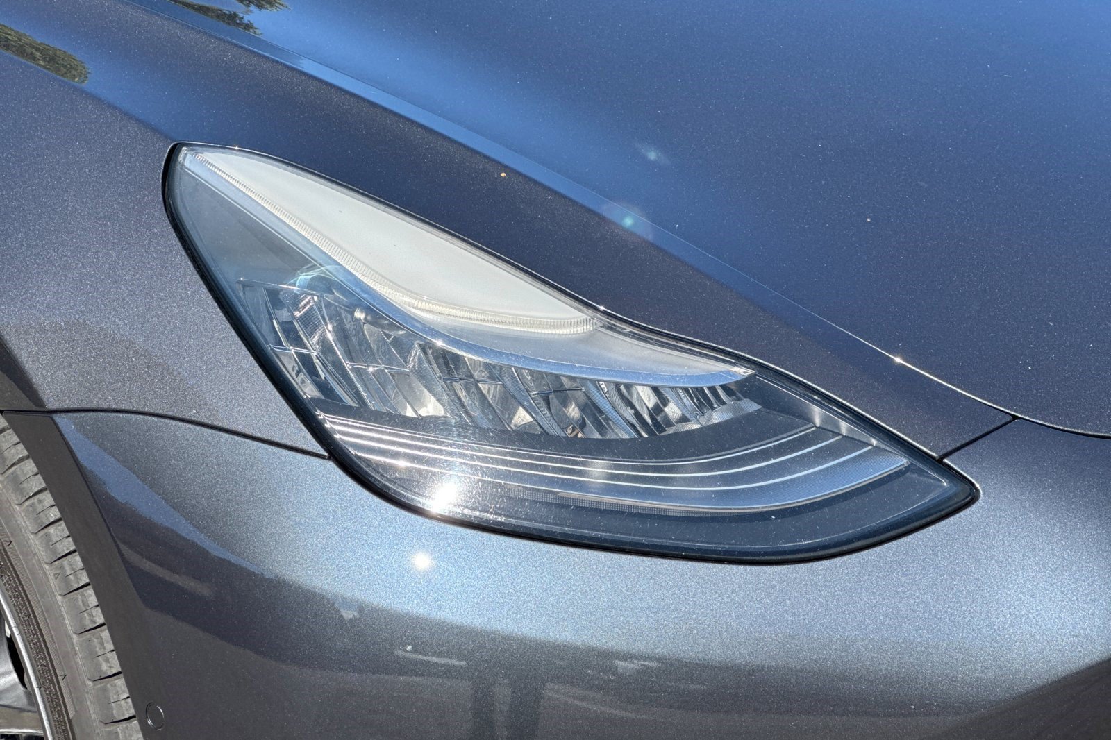 Used 2018 Tesla Model 3 Long Range RWD image 12
