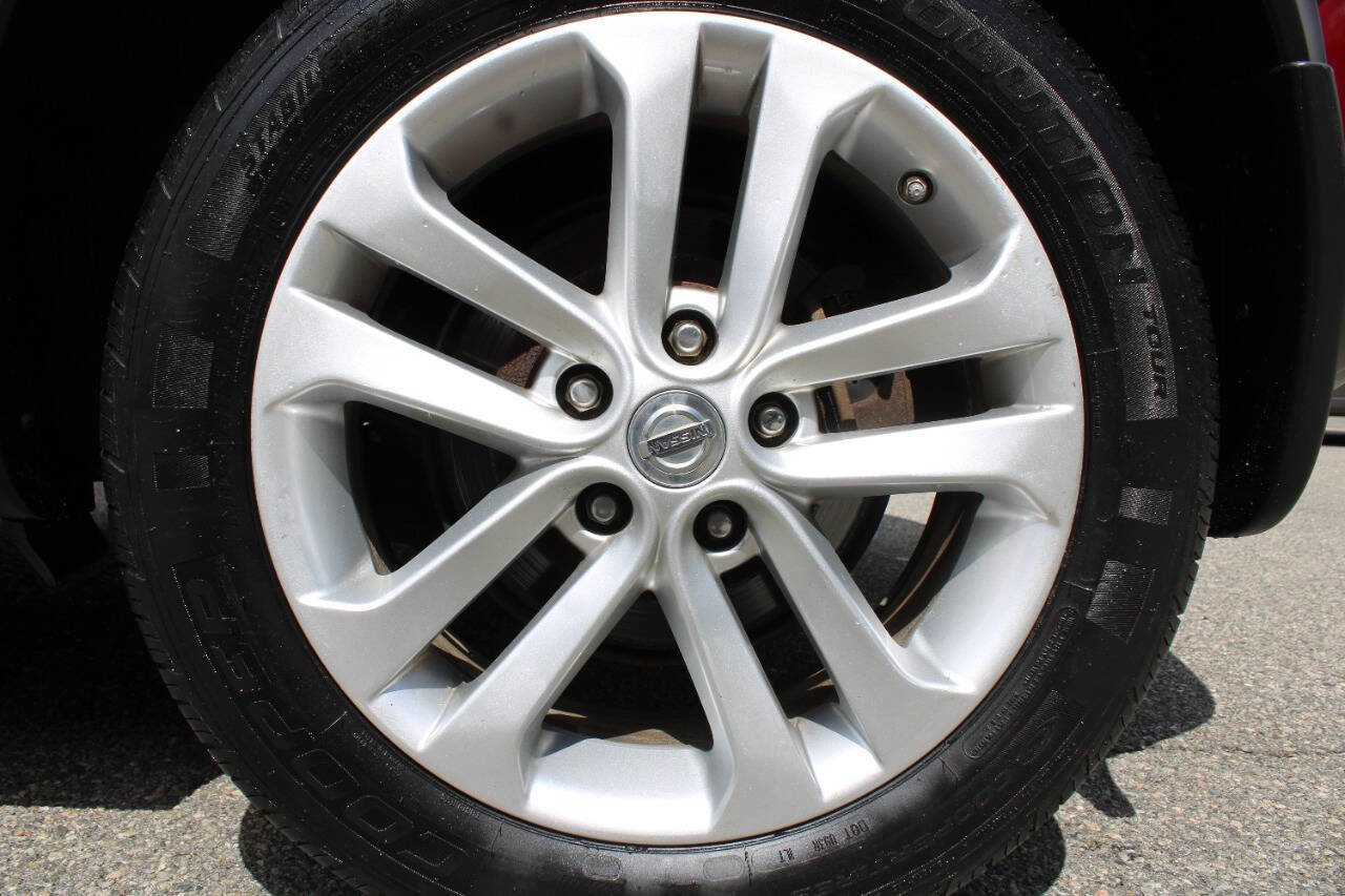 Used 2011 Nissan Juke SV w/ Interior Illumination Pkg image 21