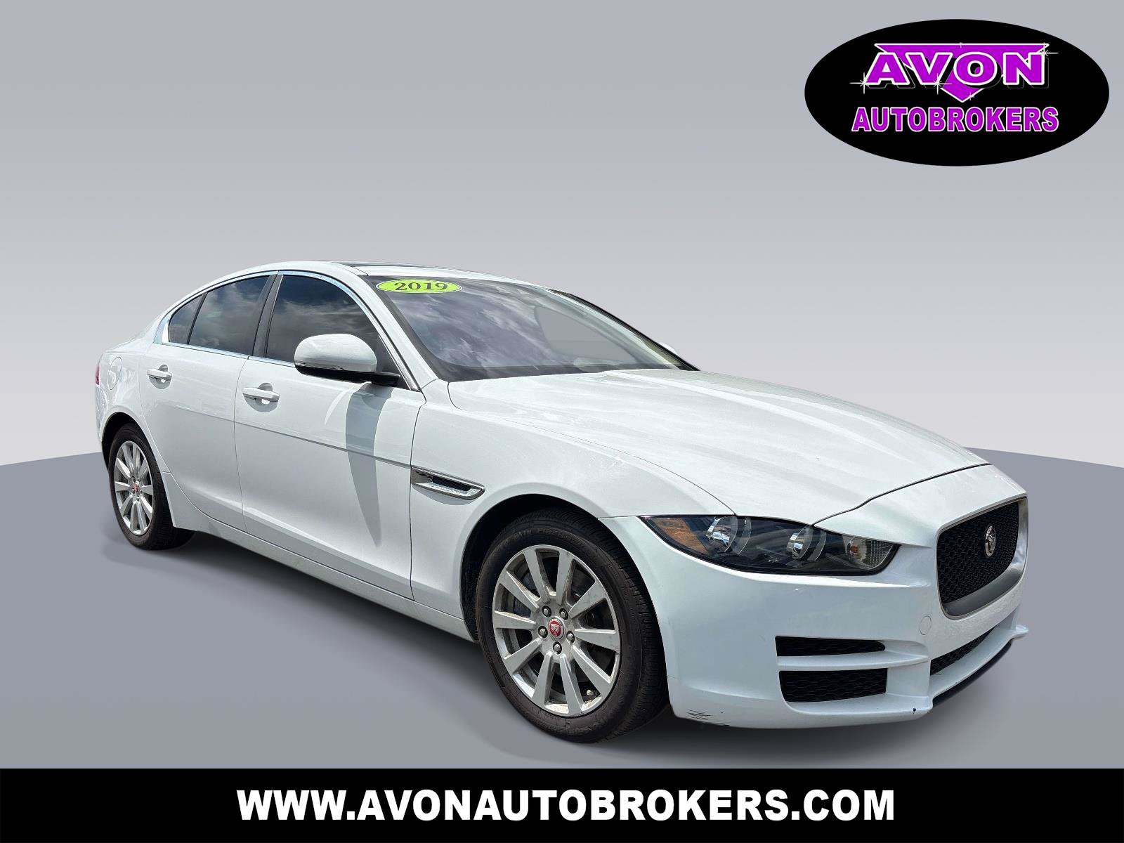 Used 2019 Jaguar XE RWD image 1