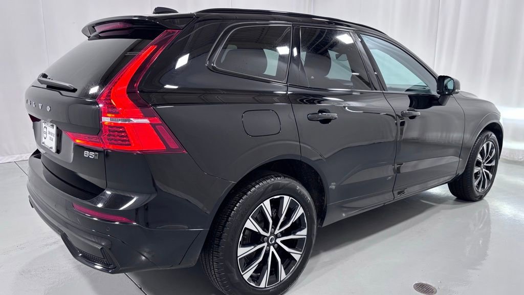 Certified 2025 Volvo XC60 B5 Core AWD/4WD image 6