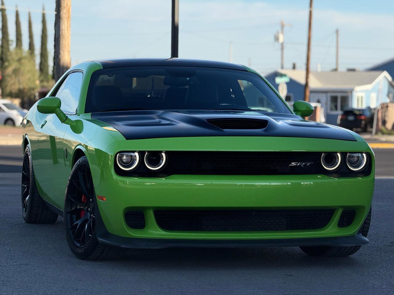 Used 2015 Dodge Challenger SRT Hellcat image 2