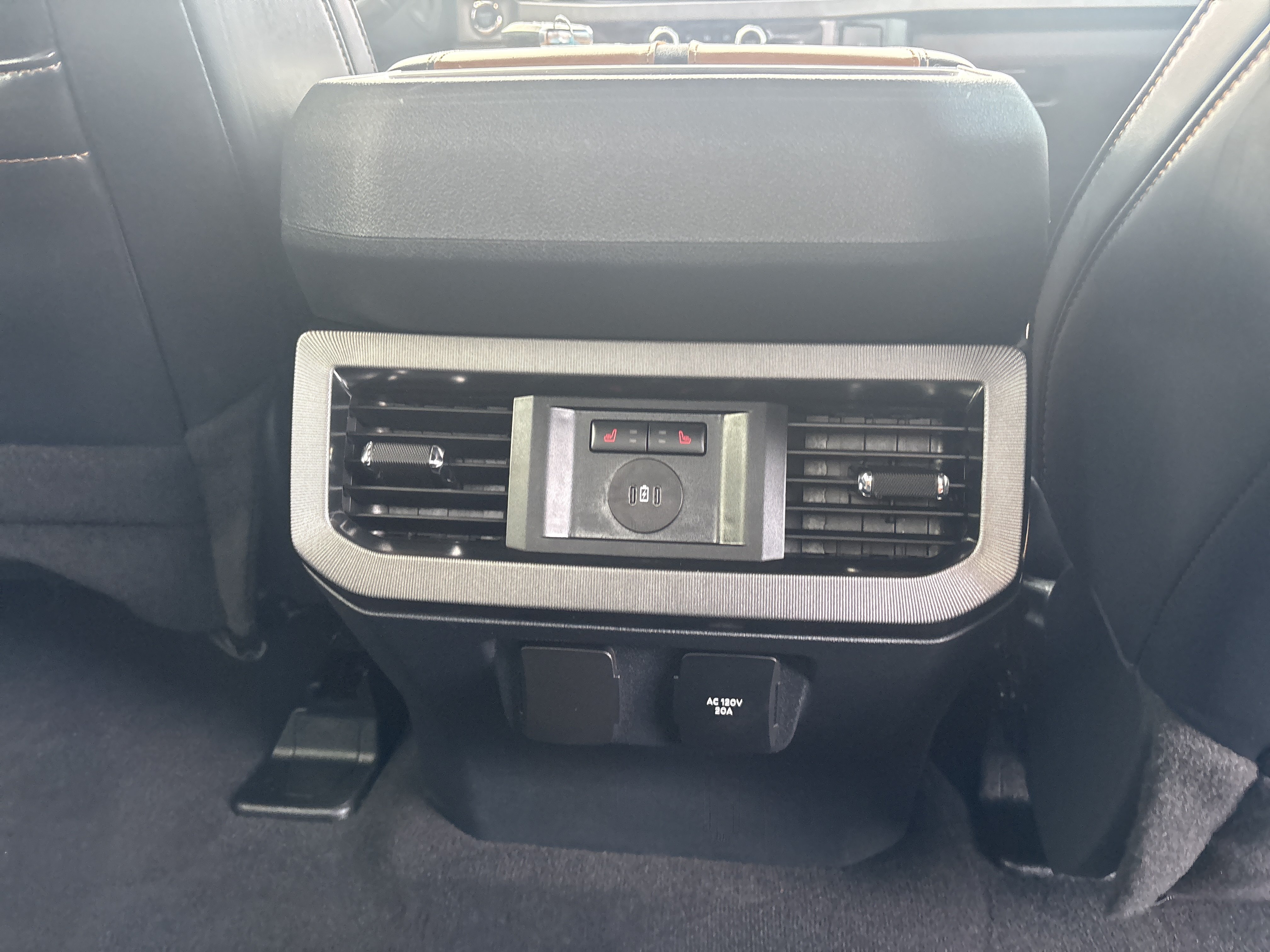 Used 2024 Ford F450 Platinum AWD/4WD image 8