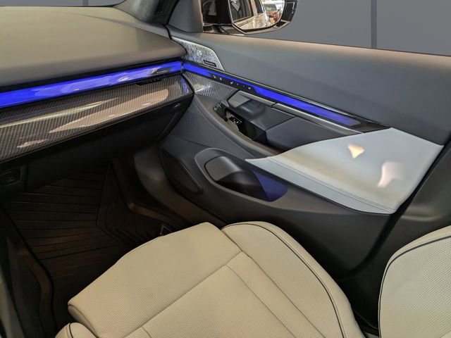 Used 2026 BMW M5 w/ Executive Package image 16