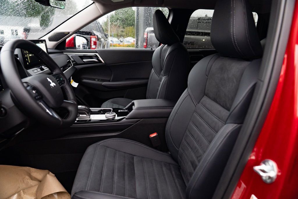 New 2026 Mitsubishi Outlander SE AWD/4WD image 16