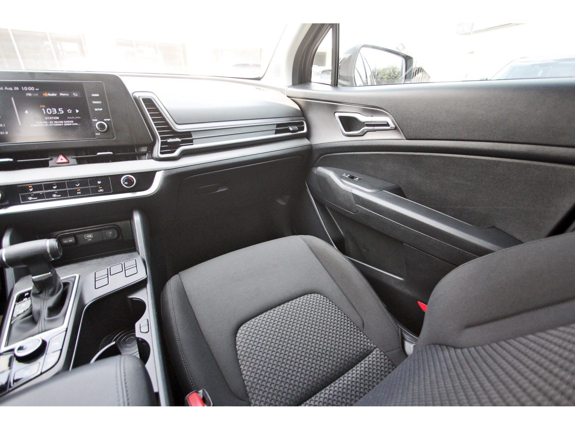 Certified 2025 Kia Sportage LX FWD image 12