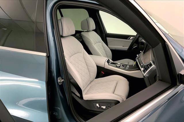 New 2026 BMW X5 xDrive40i w/ Premium Package image 7