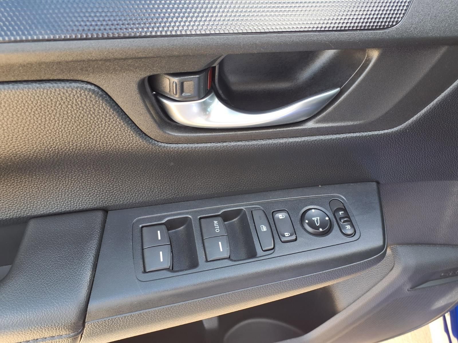 Used 2025 Honda CR-V LX image 21