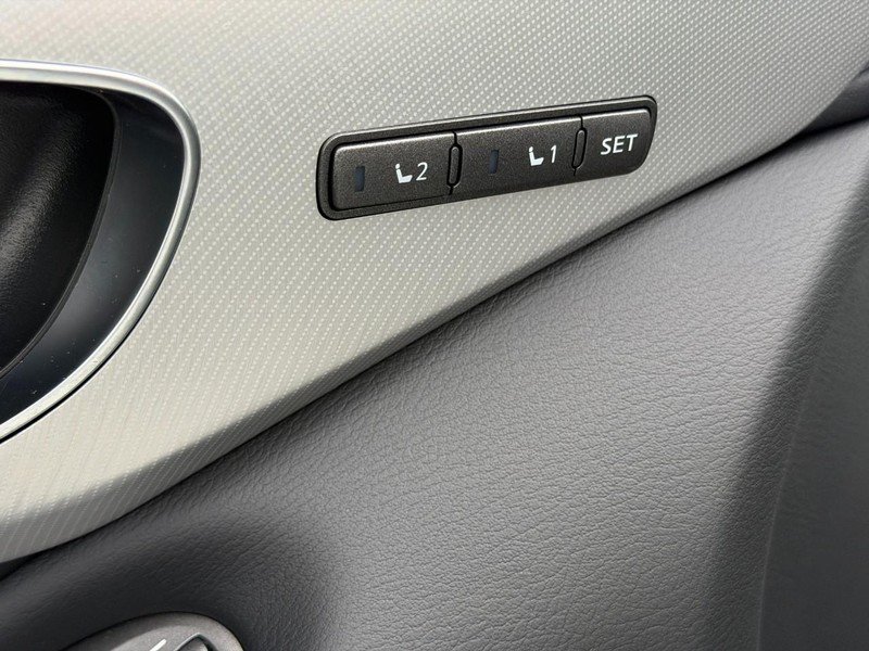 Used 2023 INFINITI Q50 Luxe AWD/4WD image 18