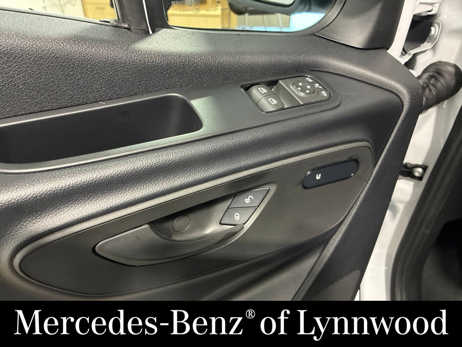 Used 2025 Mercedes-Benz Sprinter 2500 image 8