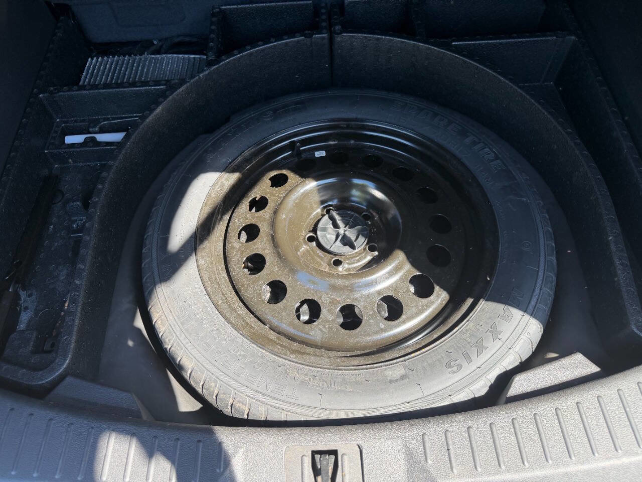 Used 2016 Ford Escape Titanium w/ Equipment Group 301A AWD/4WD image 37